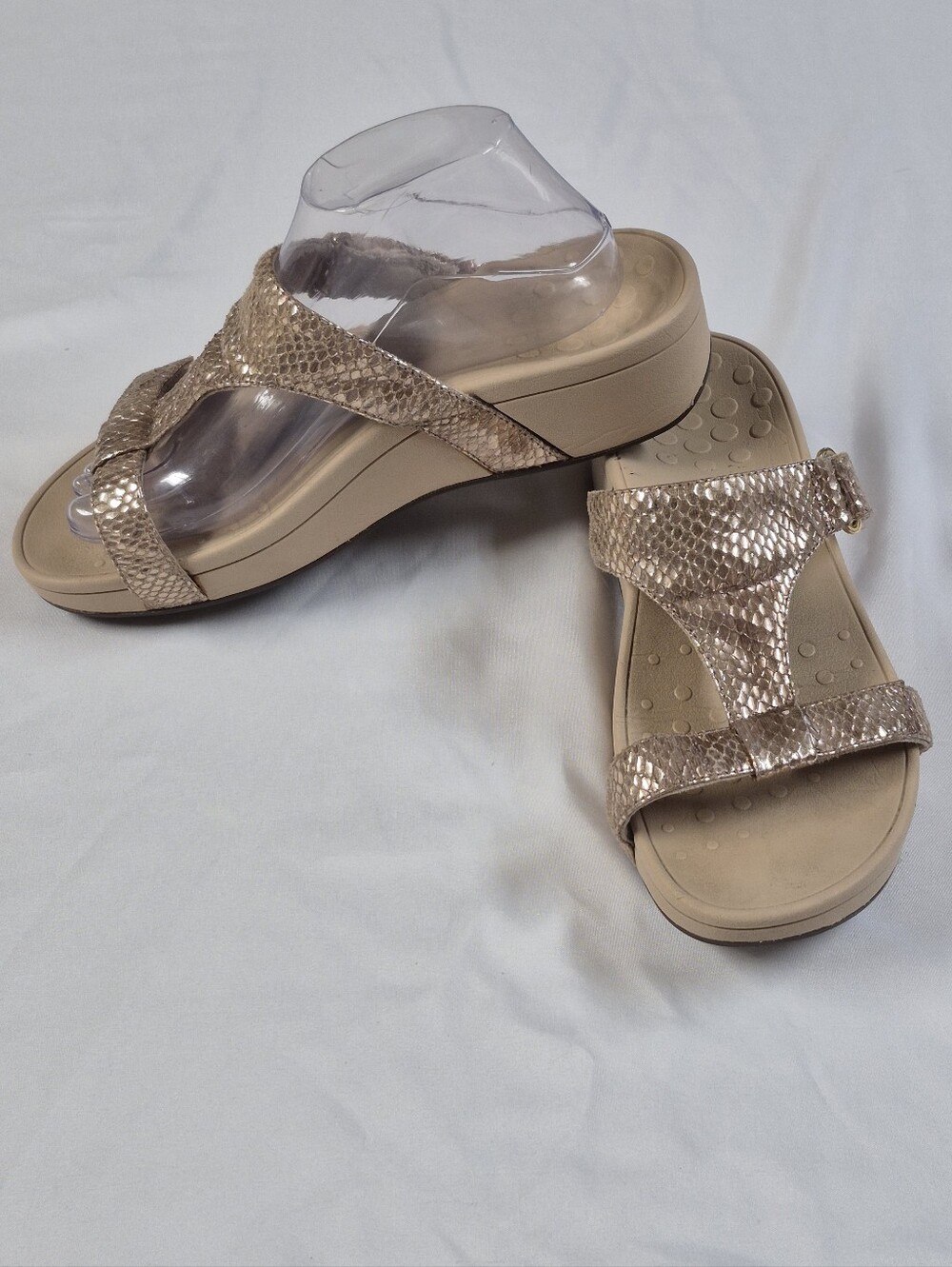 Vionic Ellie Platform Comfort Sandal Rose Gold Metallic Snake Women's Size 9 - Picture 8 of 9